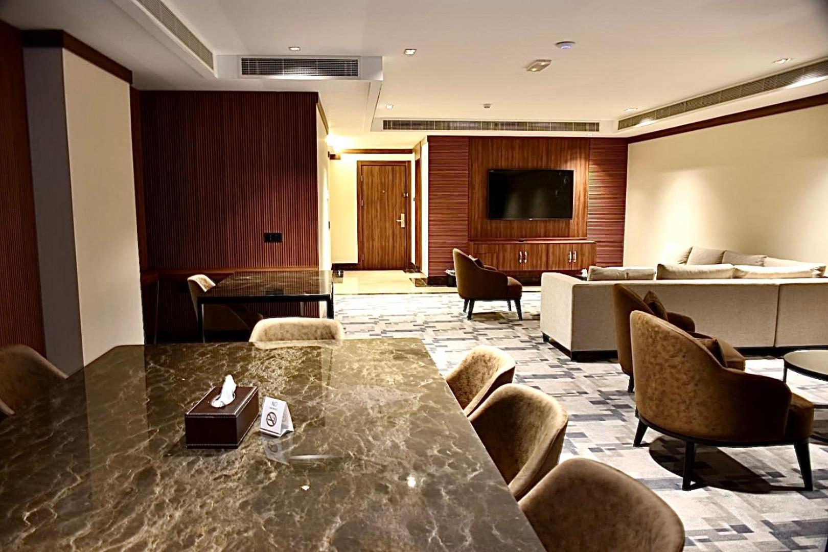 Royal Vista Hotel Ibri Exterior photo